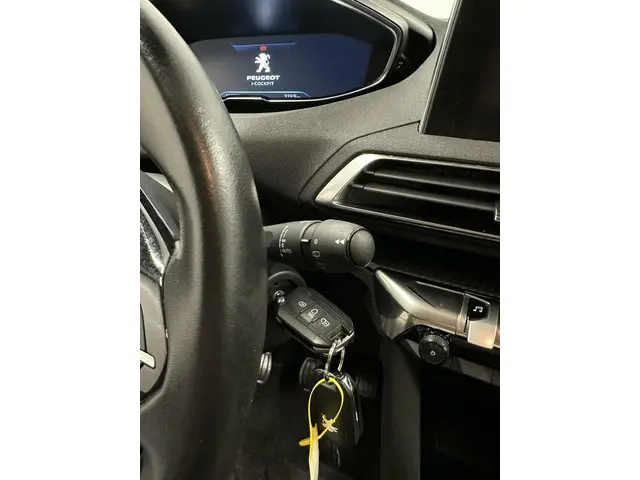 Peugeot 5008 1.2 PureTech Allure 2020 Benzine 21