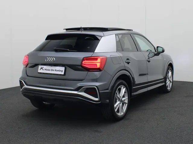 Audi Q2 35 TFSI/150PK S Line 2022 Benzine 2