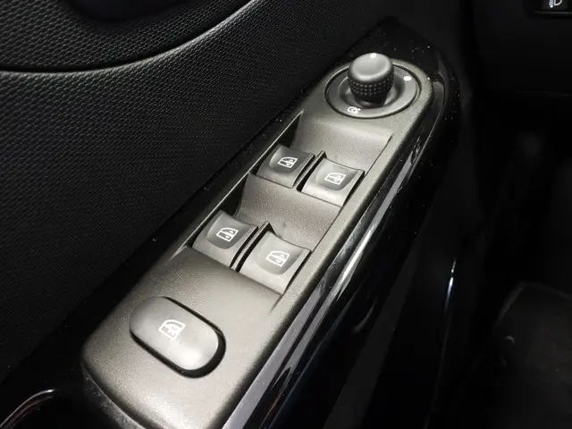 Renault Captur 1.2 TCe Aut. Helly Hansen 2014 Benzine 16
