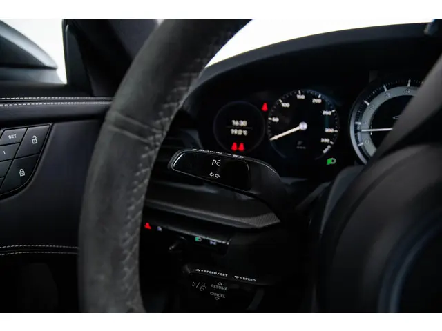 Porsche 911 3.0 Carrera 4 GTS 2022 Benzine 55