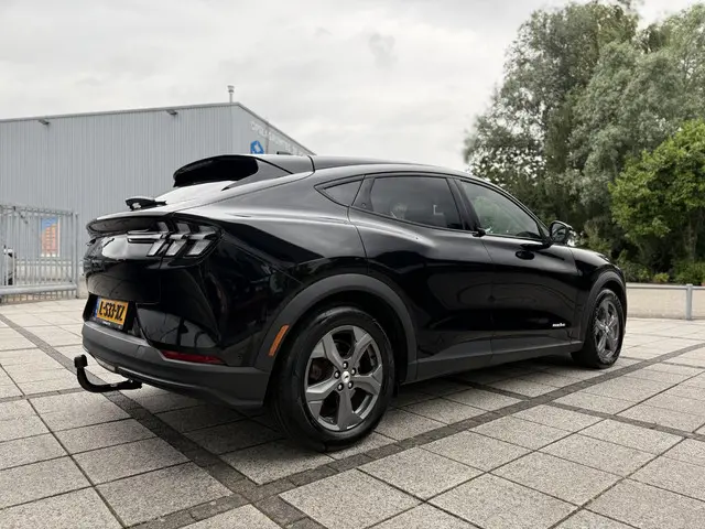 Ford Mustang Mach-E Aut. 75kWh 2021 Elektrisch 6