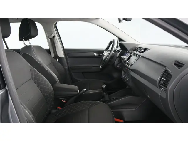 Škoda Fabia Combi 1.0 TSI 95pk Ambition 2022 Benzine 17