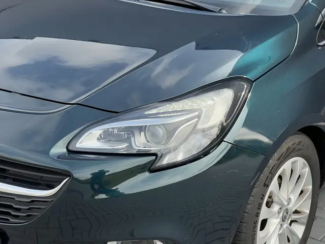 Opel Corsa 1.4 Cosmo 2015 Benzine 14