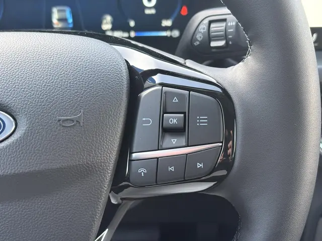 Ford Kuga 2.5 PHEV Titanium 2026 Hybride Benzine 25