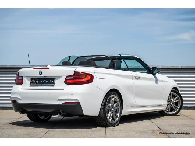 BMW 2 Serie Cabrio M235i Executive 2015 Benzine 3