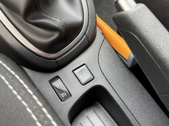 Renault Clio Estate 0.9 TCe Night&Day 2016 Benzine 26