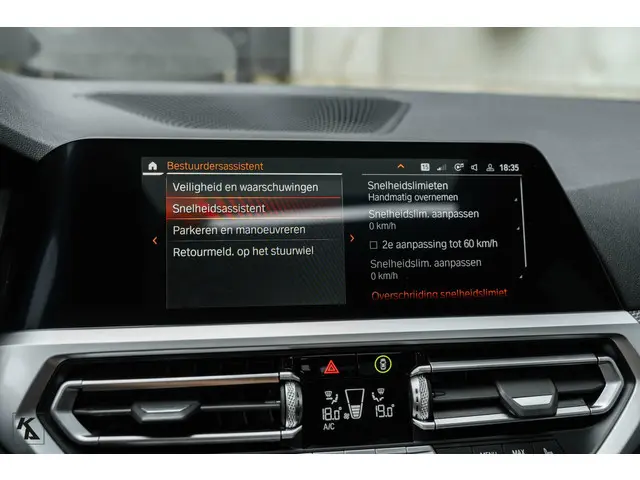 BMW 3 Serie 320i High Executive Edition 2020 Benzine 51
