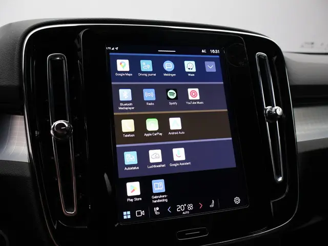 Volvo XC40 2.0 B4 Plus Dark 2025 Benzine 13