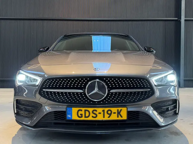 Mercedes-Benz CLA 3