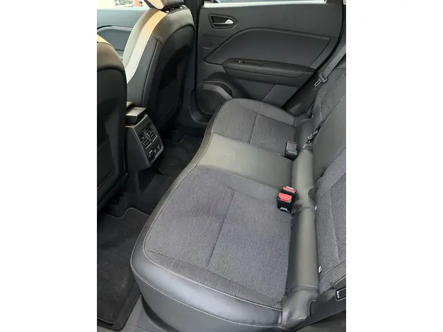 Renault Captur 1.3 TCe 140 Intens 2021 Benzine 6