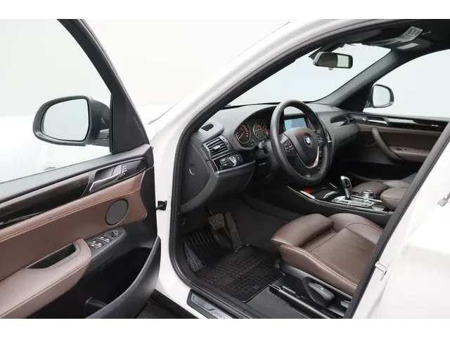 BMW X3 sDrive20i High Executive 2016 Benzine