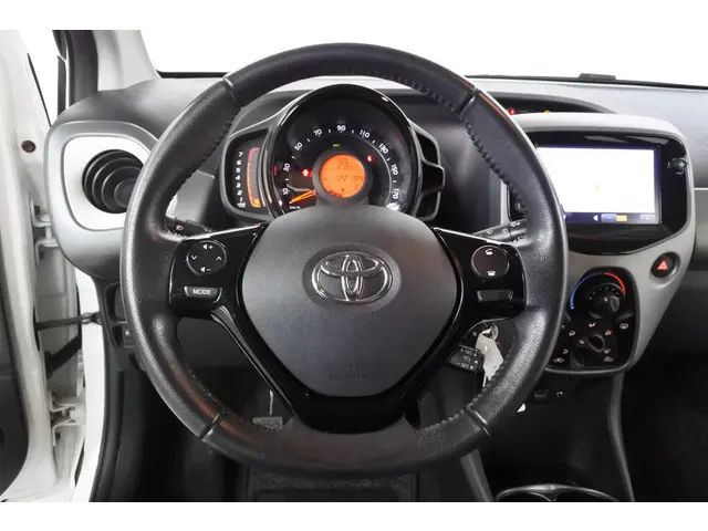 Toyota Aygo 1.0 VVT-i X-play 2020 Benzine 12