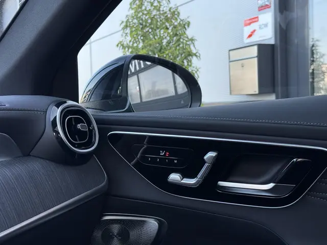 Mercedes-Benz GLC 400e 4M AMG 2023 Hybride Benzine 31