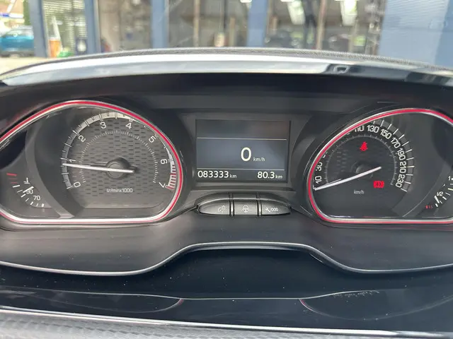 Peugeot 2008 1.2 PureTech GT-line 2018 Benzine 28