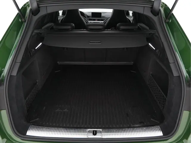 Audi RS4 2.9 TFSI quattro 2018 Benzine 10