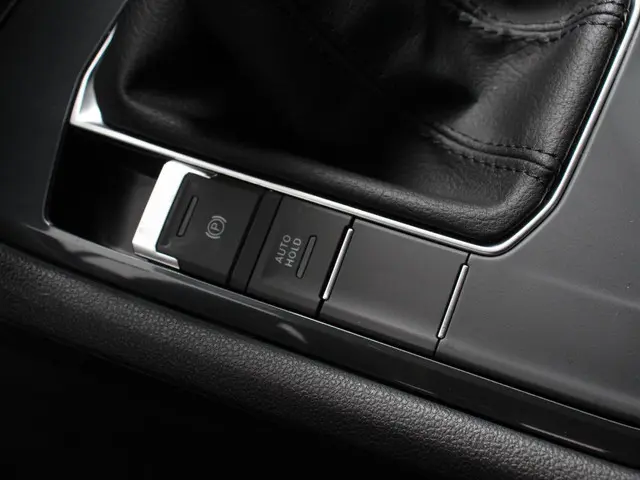 Volkswagen Tiguan 1.5 TSI DSG 150pk Life 2021 Benzine 21