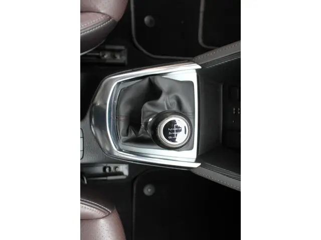 Mazda CX-3 2.0 SkyActiv-G 120 GT-Luxury 2017 Benzine 24