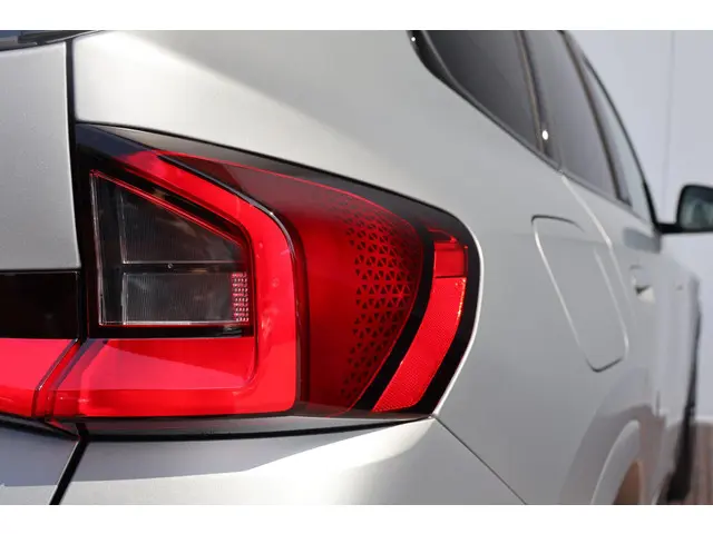 BMW X1 xDrive30e 2025 Hybride Benzine 12