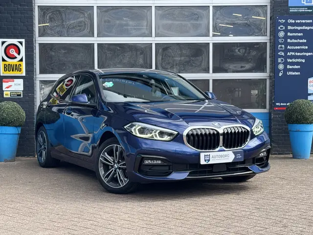BMW 1 Serie 118i Executive Edition 2019 Benzine 40