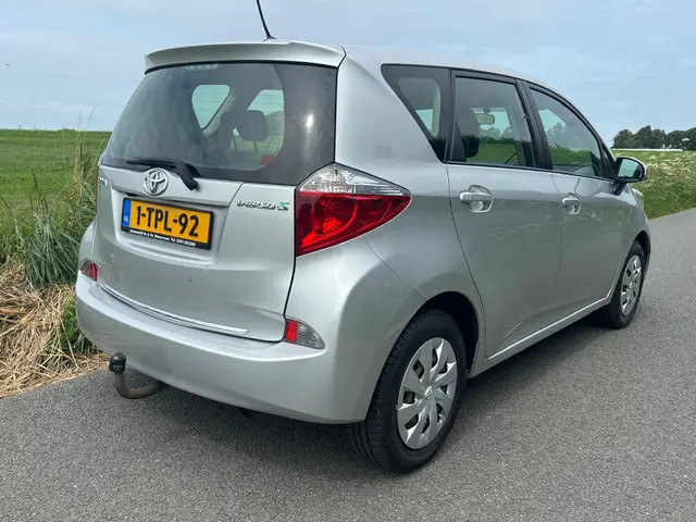 Toyota Verso-S 1.3 VVT-i Comfort 2012 Benzine 3