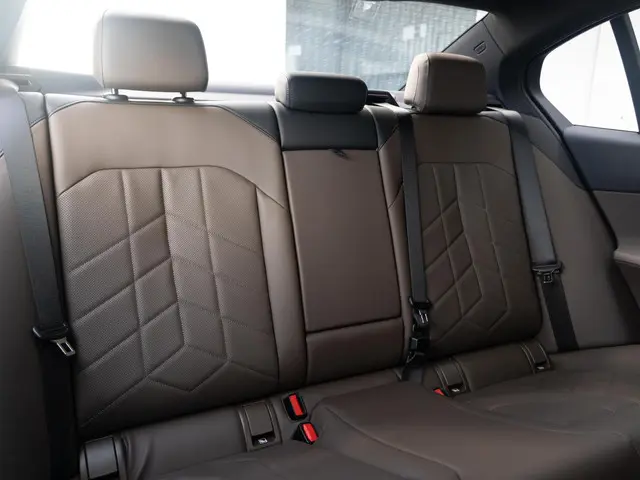 BMW 5 Serie 530e Sedan 2026 Hybride Benzine 11