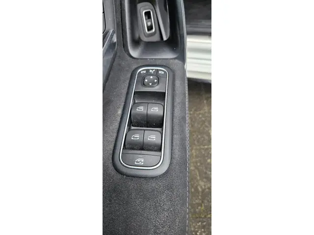 Mercedes-Benz CLA COUPE 180 Premium Plus 2020 Benzine 13