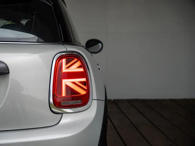 MINI 3-Deurs Cooper Aut. 2020 Benzine 14