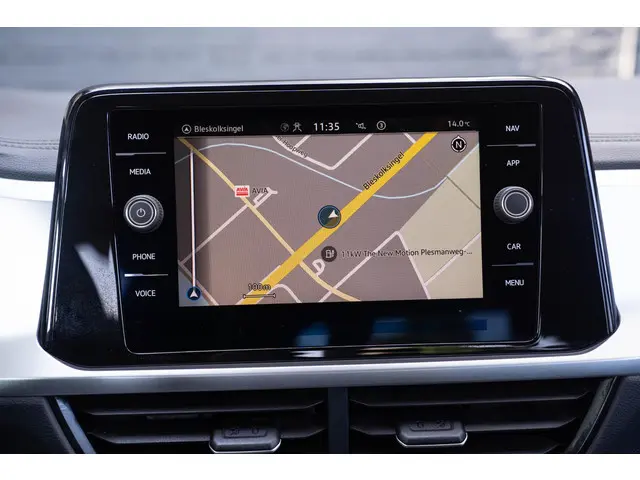 Volkswagen T-Roc 1.0 TSI Life 2023 Benzine 43