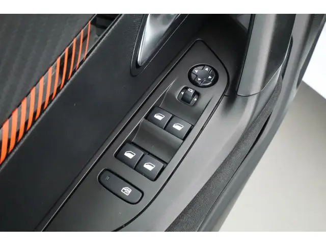 Peugeot 2008 1.5 BlueHDi Active 2020 Diesel 8