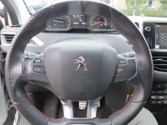 Peugeot 208 1.2 PureTech GT-line 2016 Benzine 8