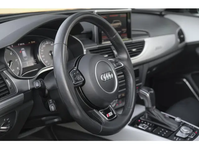 Audi S6 Avant 4.0 TFSI V8 450pk 2015 Benzine 8