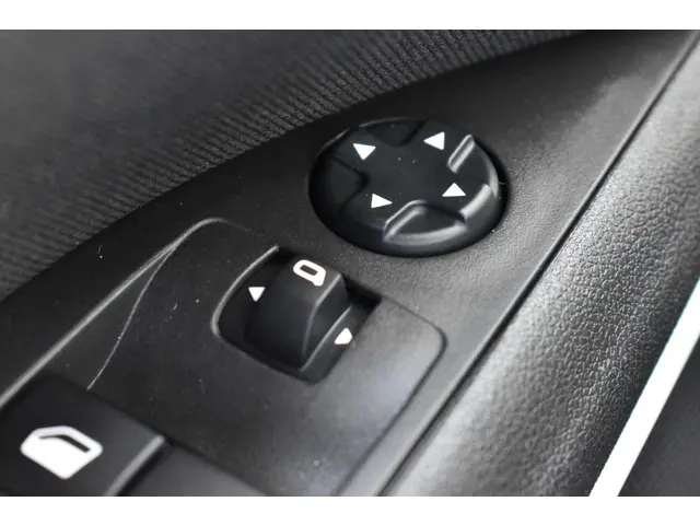 Opel Crossland X 1.2 Turbo Edition 2020 2021 Benzine 16