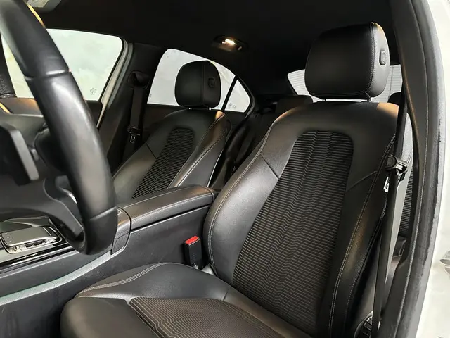 Mercedes-Benz A-Klasse 220 2019 Benzine 11