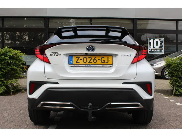 Toyota C-HR 2.0 Hybrid Style Bi-Tone 2023 Hybride Benzine 9
