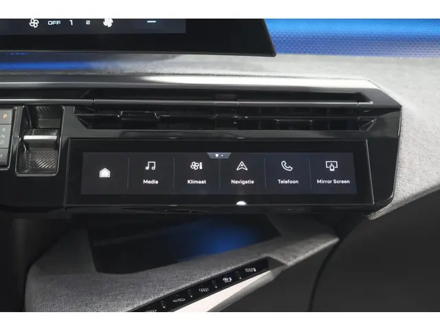 Peugeot 3008 1.2 Hybrid 136 GT 2024 Hybride Benzine 40