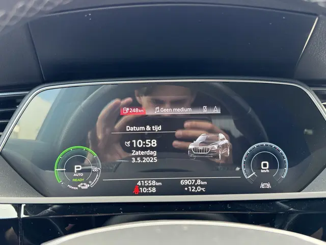 Audi e-tron 55 quattro S edition 2022 Elektrisch 31