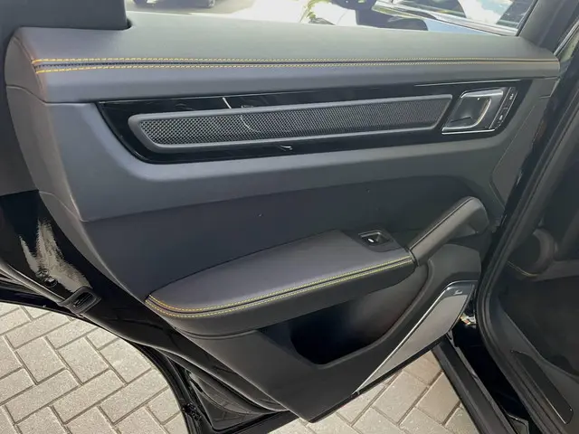 Porsche Cayenne Coupé 4.0 Turbo GT 2023 Benzine 34