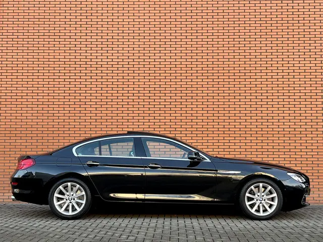 BMW 6 Serie Coupé 640i High Executive 2015 Benzine 4
