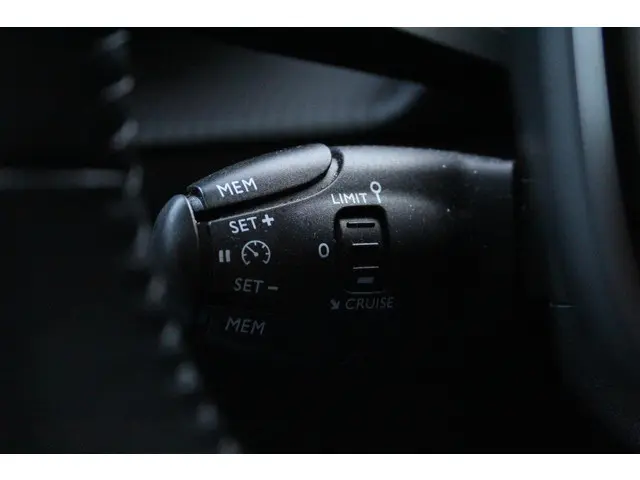 Peugeot 2008 1.5 BlueHDi Blue Lease Active 2021 Diesel 28