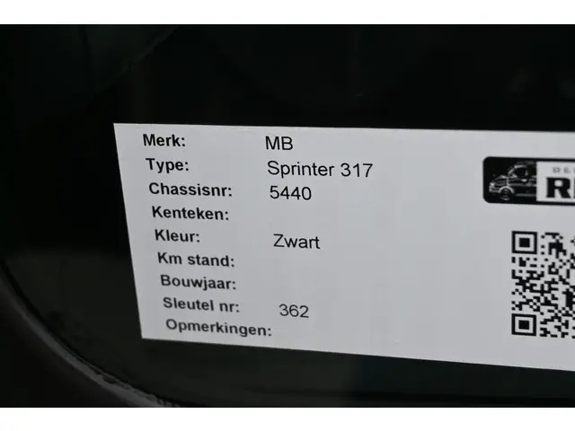 Mercedes-Benz Sprinter 317 CDI L2H2 Pro 2024 Diesel 20