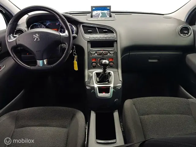 Peugeot 5008 1.2 Blue Lease 7p. 2016 Benzine 8