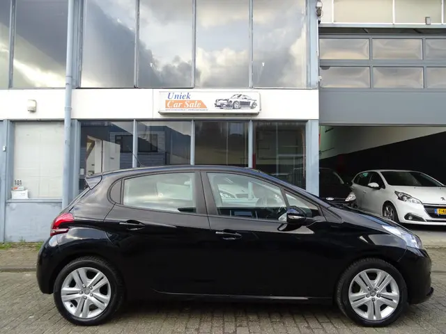 Peugeot 208 1.2 PureTech Signature 2019 Benzine 5
