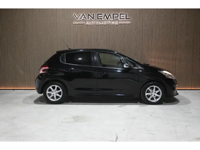 Peugeot 208 1.2 PureTech Style 2015 Benzine 6