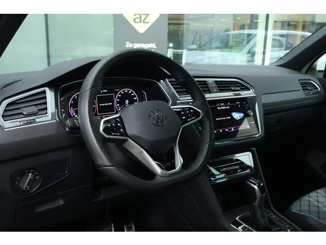 Volkswagen Tiguan 1.5 TSI R-Line Business+ 2024 Benzine 30