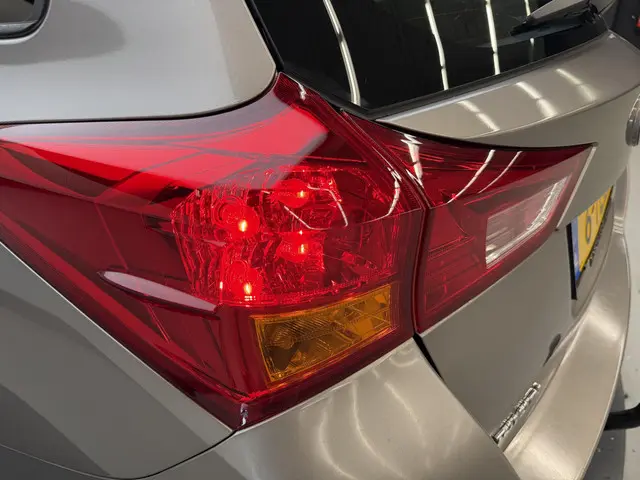 Toyota Auris 1.6 Aspiration 2014 Benzine 15