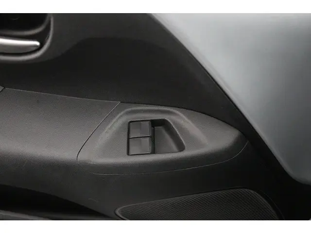 Toyota Aygo 1.0 VVT-i x-play 2022 Benzine 28