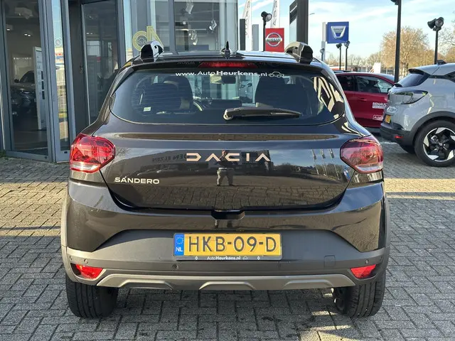 Dacia Sandero Stepway TCe 110 Extreme 2025 Benzine 27