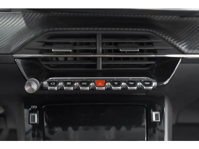 Peugeot 2008 PureTech 130 EAT8 Allure 2022 Benzine 43