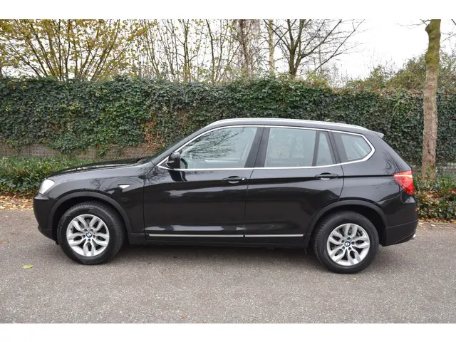 BMW X3 xDrive20i High Executive 2013 Benzine 3