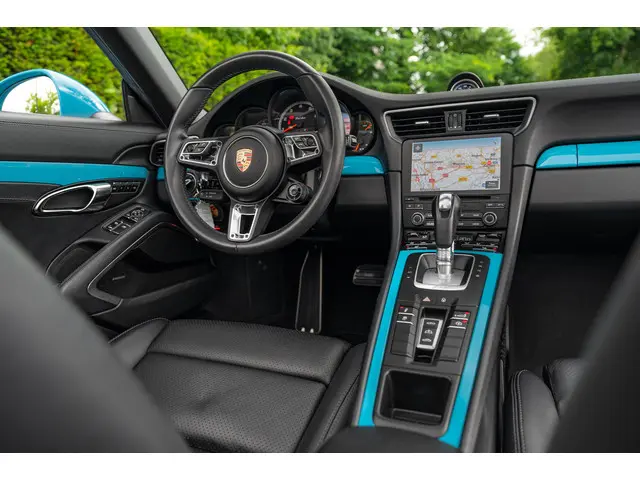Porsche 911 Cabrio 3.8 Turbo 2016 Benzine 12